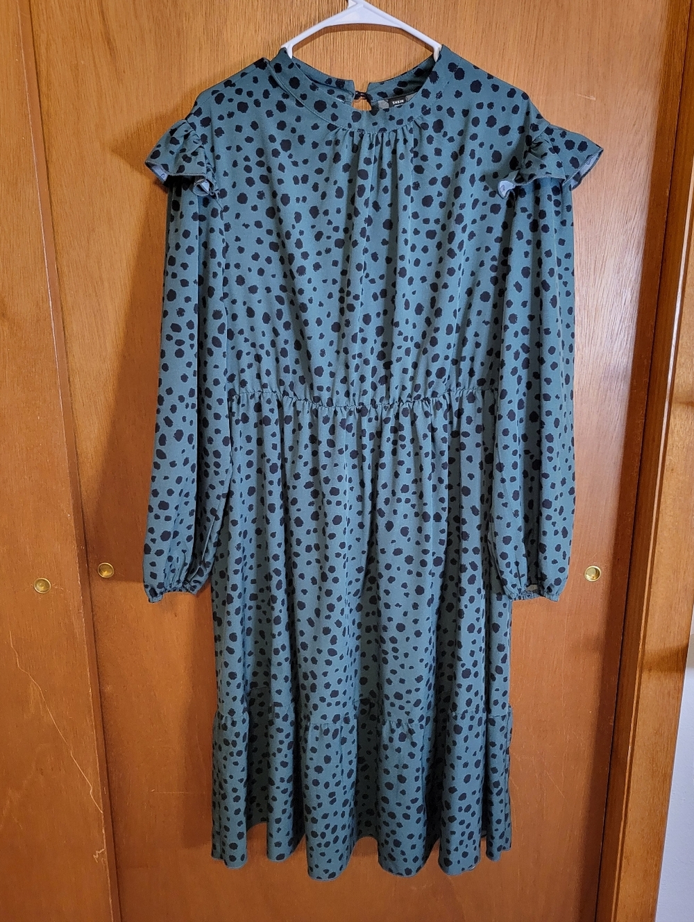 SHEIN Green Leopard Maxi Dress
